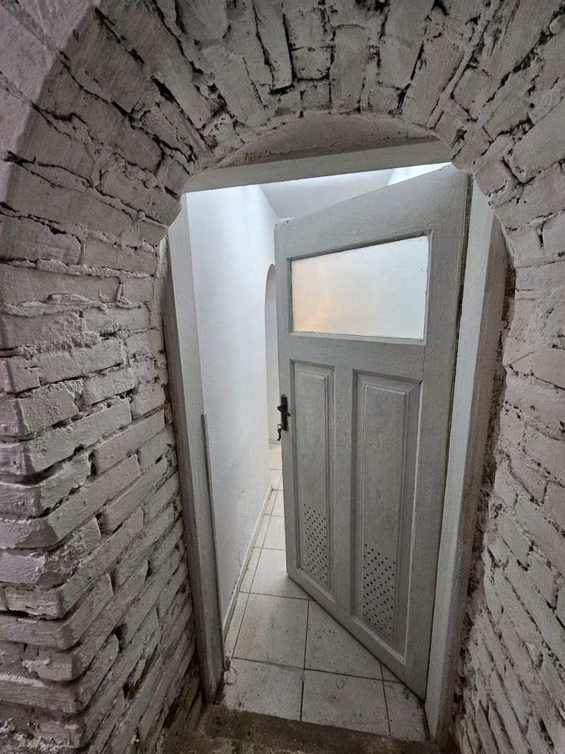 Vanzare Boxa demisol, Bvd. Republicii - Poză 8