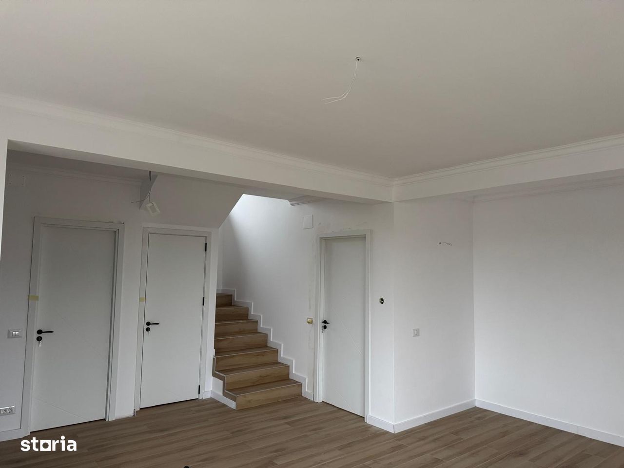 Casa modernă cu 4 camere și subsolb de vanzare - Poză 18