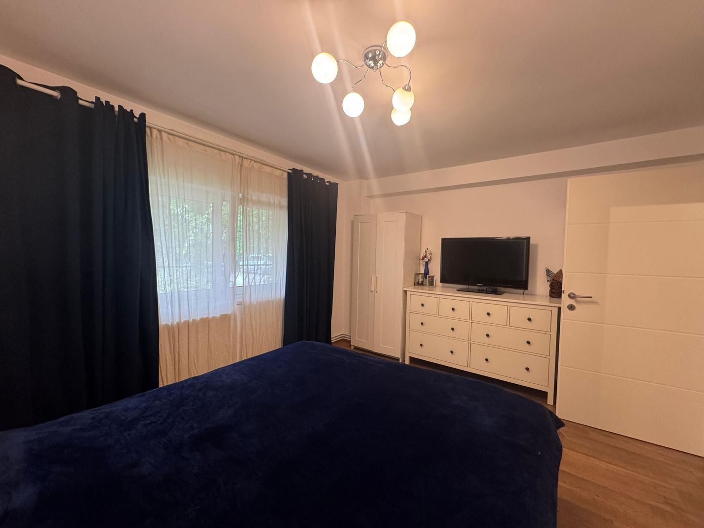 4 camere- DECOMANDAT | AVIATIEI - Poză 6