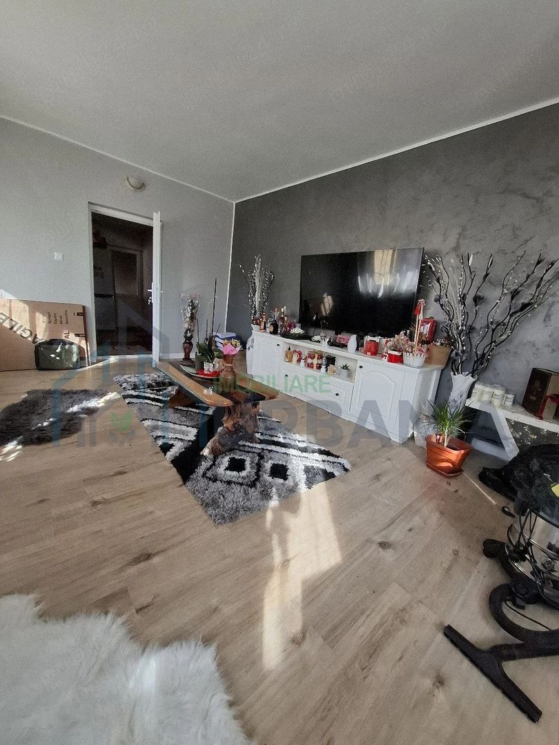 Vilă cu 5 camere și 2 băi, teren 650 mp, în zona Horpaz, Iași - Poză 2