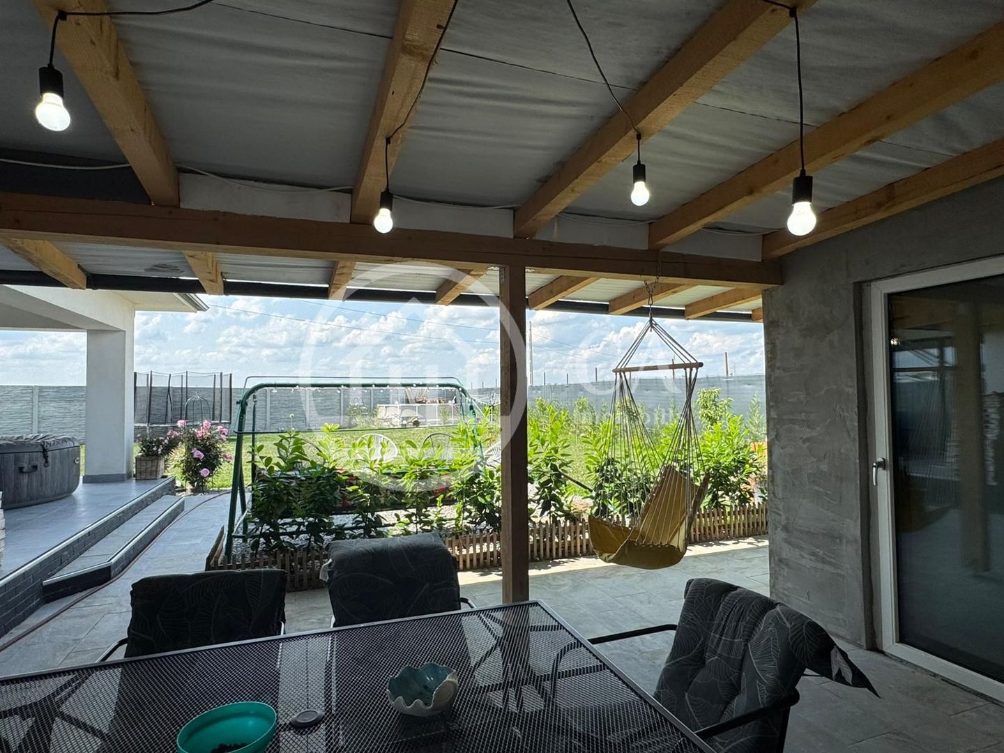 Casă de vânzare cu 3 camere si o anexa  in Sântandrei, Bihor - Poză 5