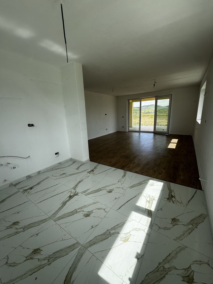 Casa de vânzare în Alba Iulia, zona Micești - Poză 5