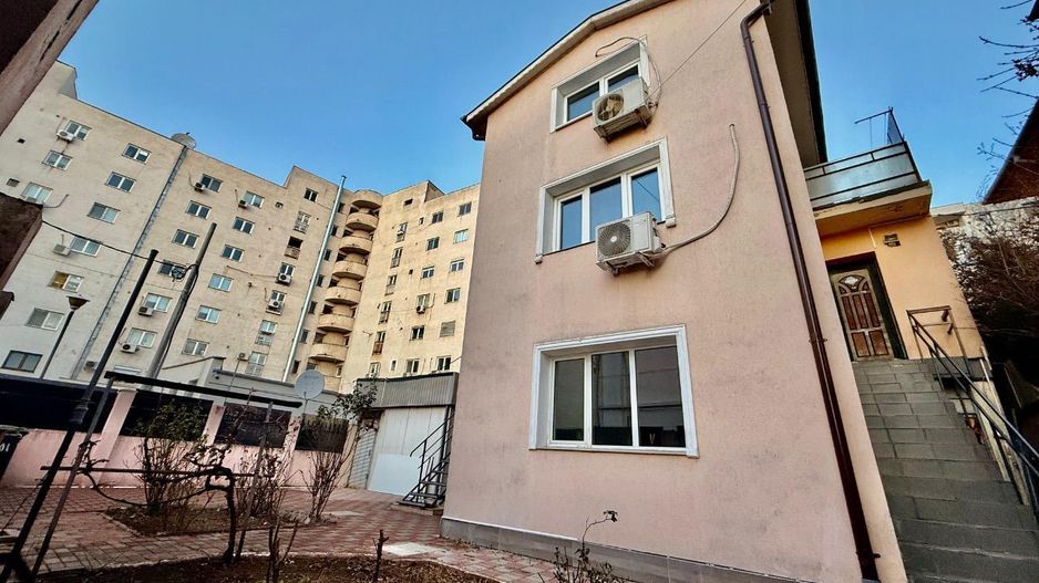 BRASADAS închiriază vila - zona Popa Nan, Calea Calarasilor. - Poză 2