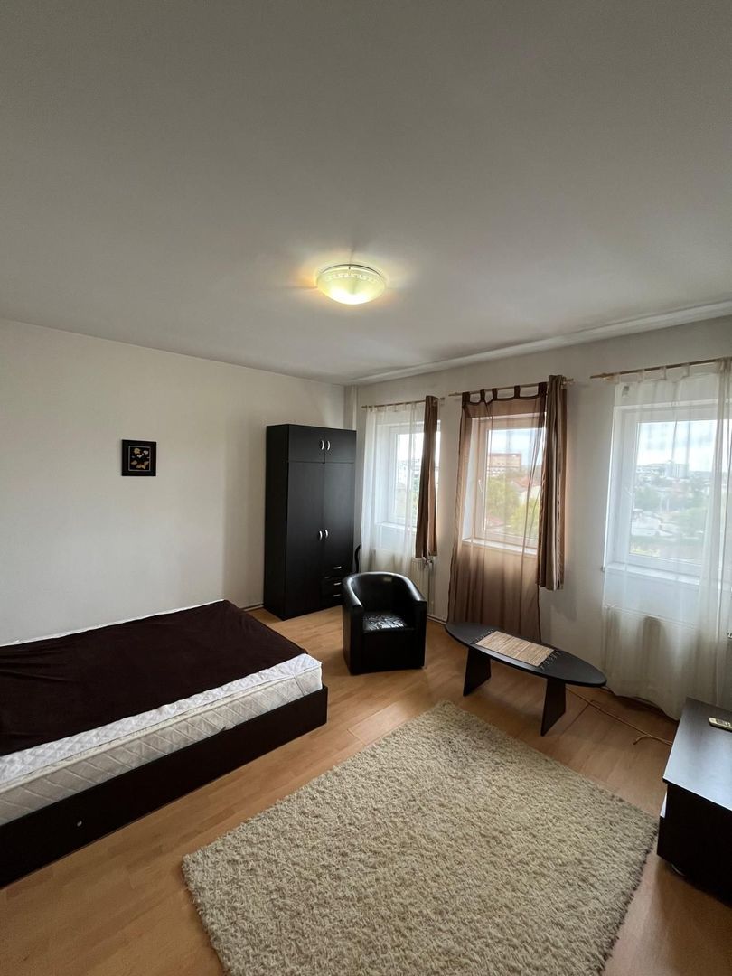 Apartament cu 3 camere | Popa Tatu | Semidecomandat - Poză 2