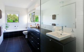 Apartament complet mobilat si utilat modern la prima inchiriere in bloc nou - Poză 4