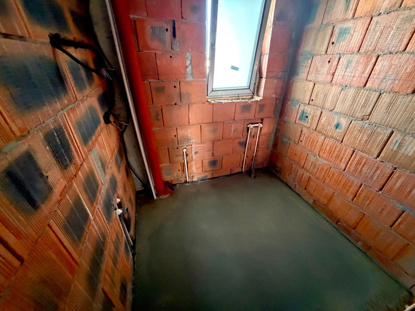 CASA TRIPLEX, TOATE UTILITATILE, INCALZIRE PARDOSEALA, COMISION 0% - Poză 6