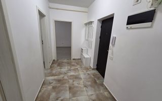 Apartament 2 camere de închiriat, The Grand Kristal Residence Sector 4 - Poză 3