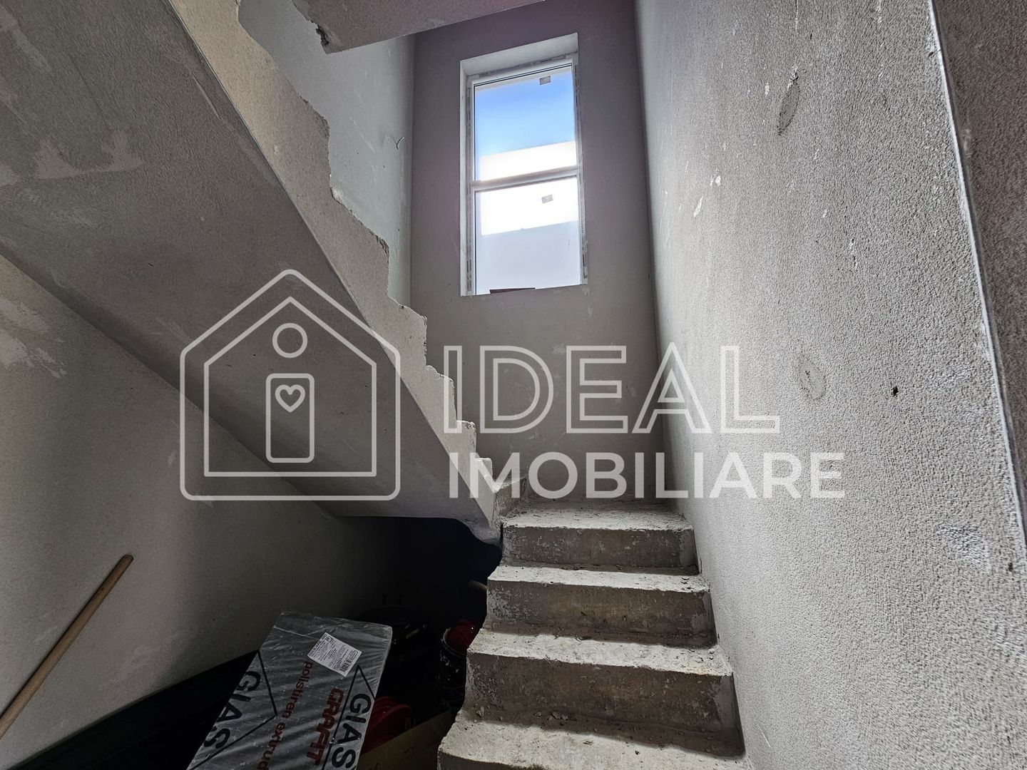 Casa Individuala Moderna cu 265 mp de curte, Sura Mica - Poză 11