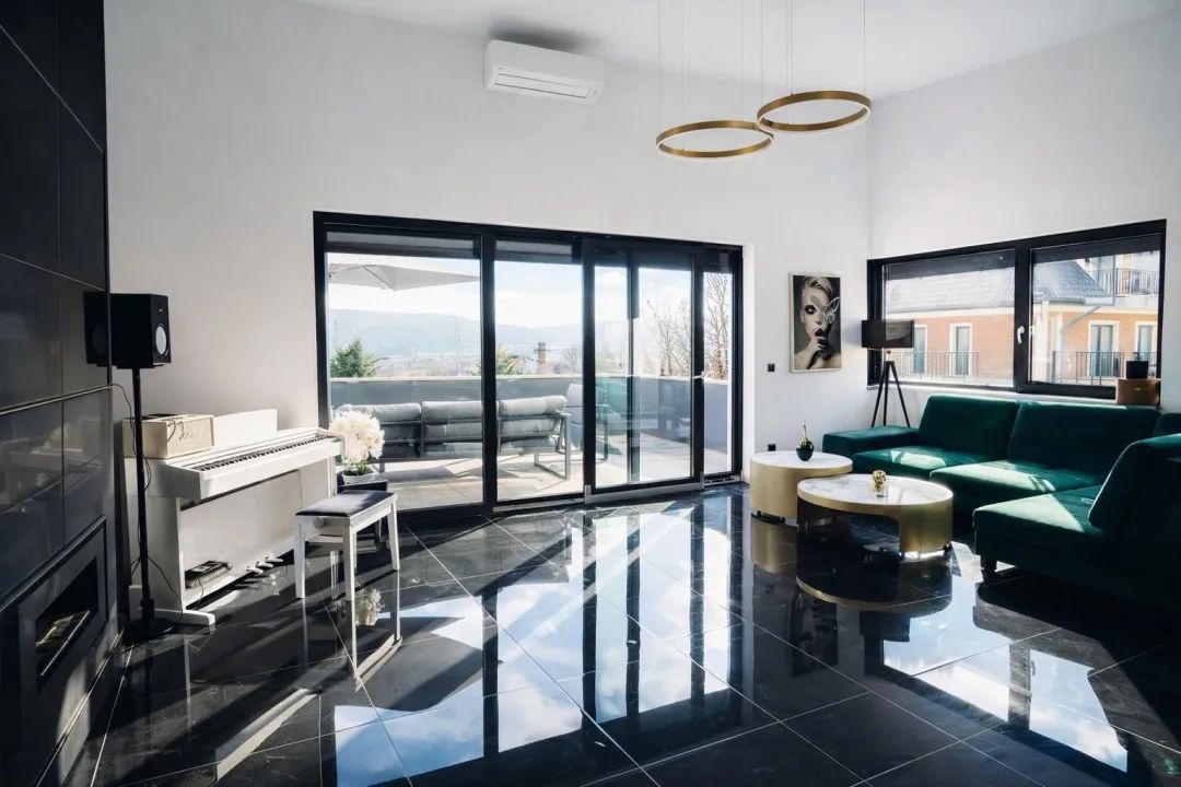 Duplex 4 camere, 170 mp, S+P+ET,  rooftop 100 mp, 4 garaje - Poză 3