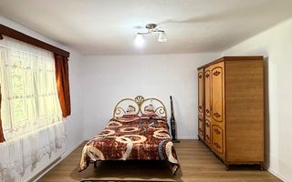 Casa de vanzare 1500 mp Cugir zona linistita - Poză 6