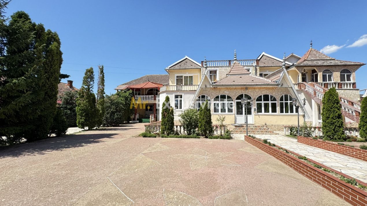 Spații de Inchiriat - Proprietate cu funcțiuni mixte – Str. Căplenilor Carei - Poză 2
