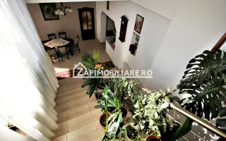 Casa 8 camere,4 bai,482mp,1.100mp teren,2 garaje,0% comision - Poză 12