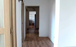 Apartament cu trei camere, zona Racadau 77 mp , etaj intermediar - Poză 3