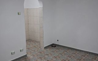 Apartament 2 camere, Resita/Huedin, decomandat, renovat, mobilat - Poză 4