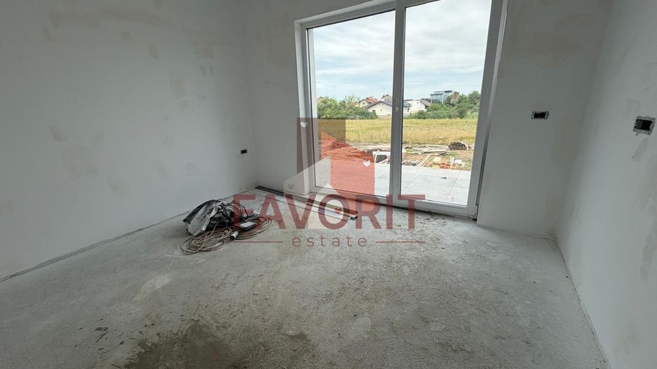 Triplex in Sacalaz |  Finisaje premium | 3 camere | Asfalt | 2 terase - Poză 5