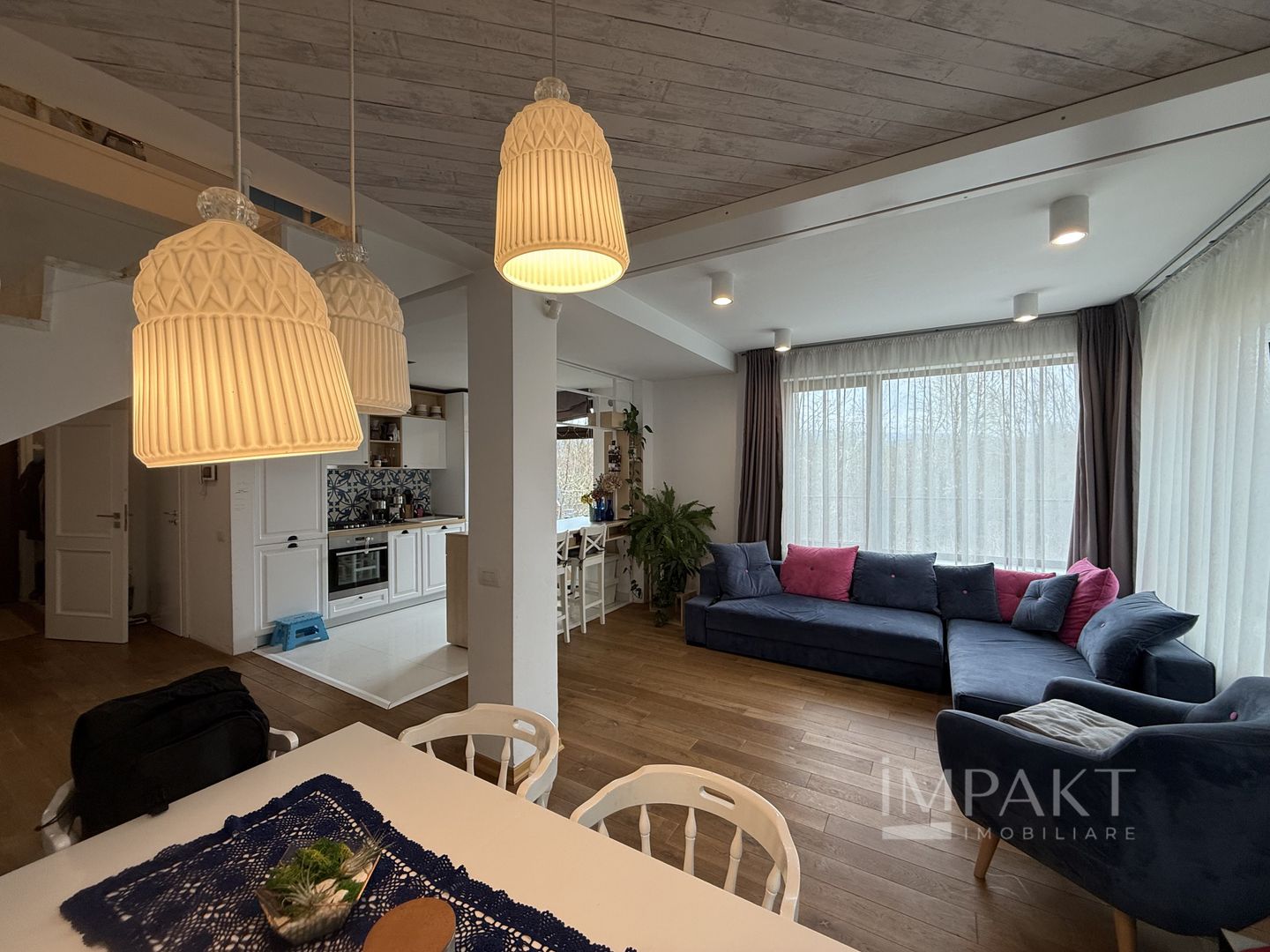 Casa insiruita deosebita cu 5 camere in cartierul Sopor - Poză 3