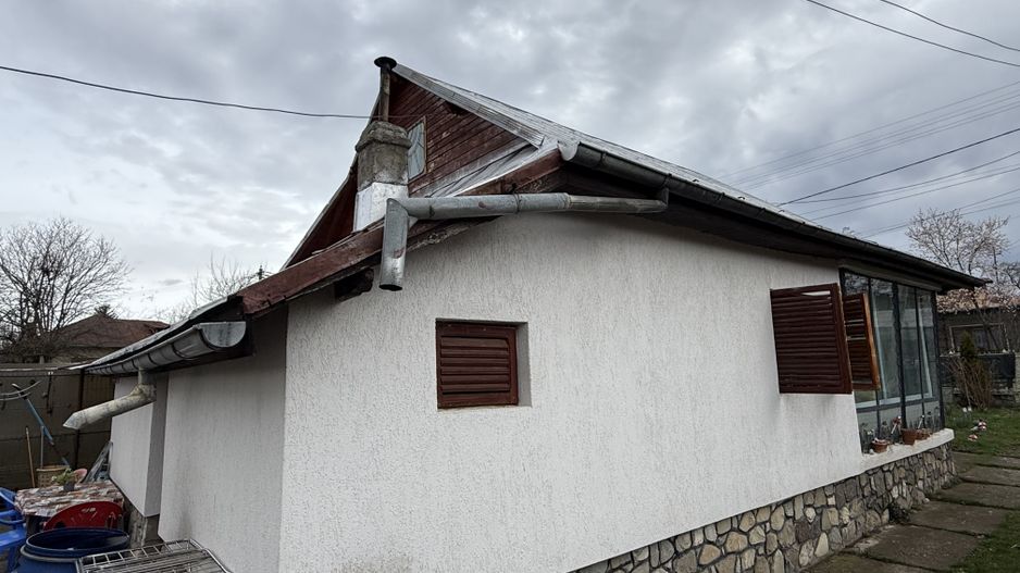 Casă corp C1 84mp + casă corp C2 51mp+garaj+ grădină și teren 889mp - Poză 28