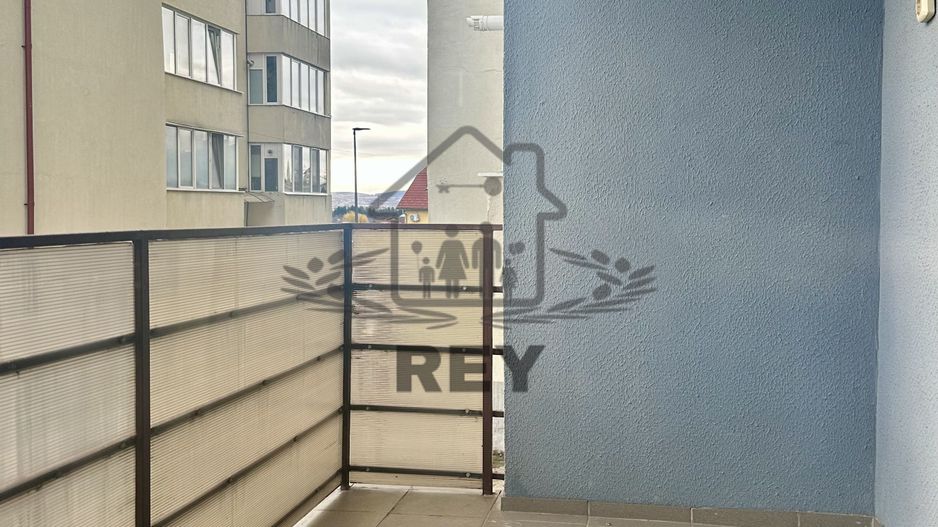 Apartament 4 camere cu garaj zona Strand- V.Aurie - Poză 12