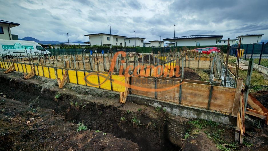 DIFERIT Haus ,Cristian,500 mp cu autorizatie,CASA IN CURS DE EXECUTIE - Poză 3