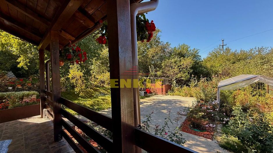 De vanzare casa P+M, zona Tulbureni, constuita in 2020 - Poză 1