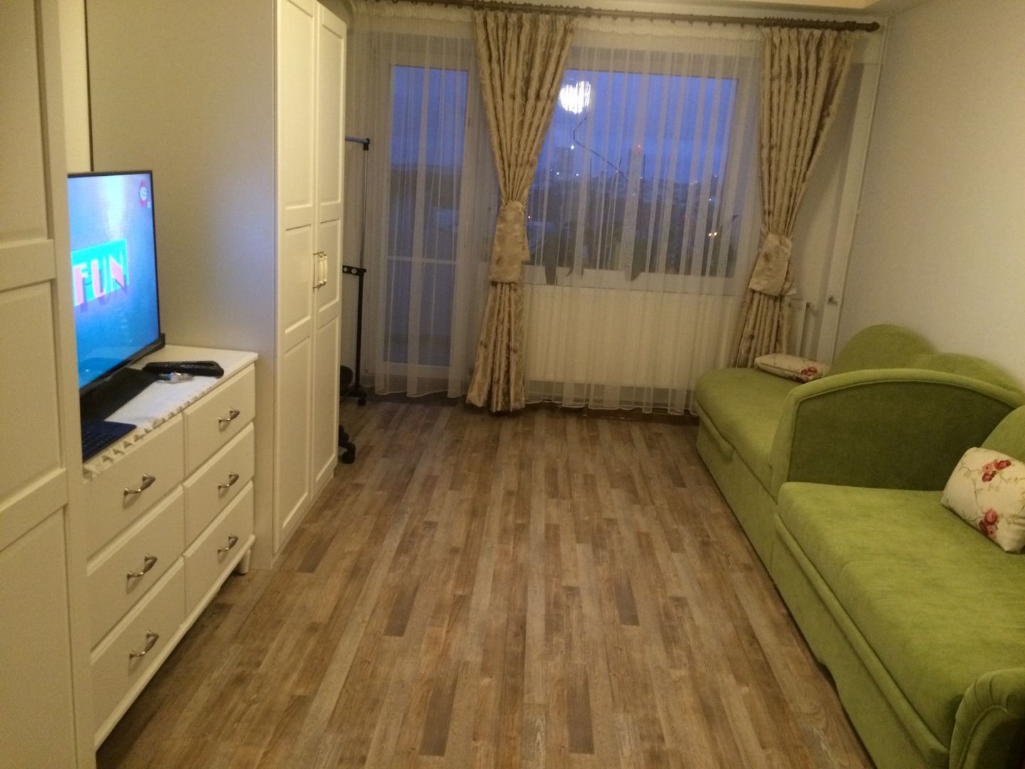 TEST - Apartament de vanzare cu 6 camere - Poză 1