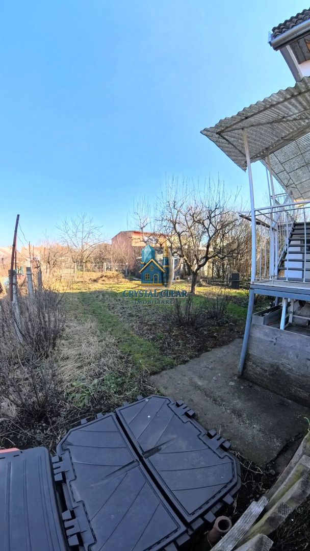 Două case în curte comună, 6 camere + 385 teren - zona semicentrală - Poză 14