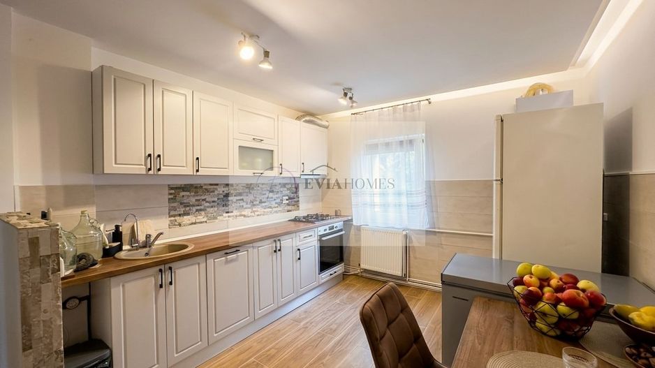 Apartament 3 camere/ Marasti/ Ideal pentru locuit/Zona Lacul Rosu - Poză 1