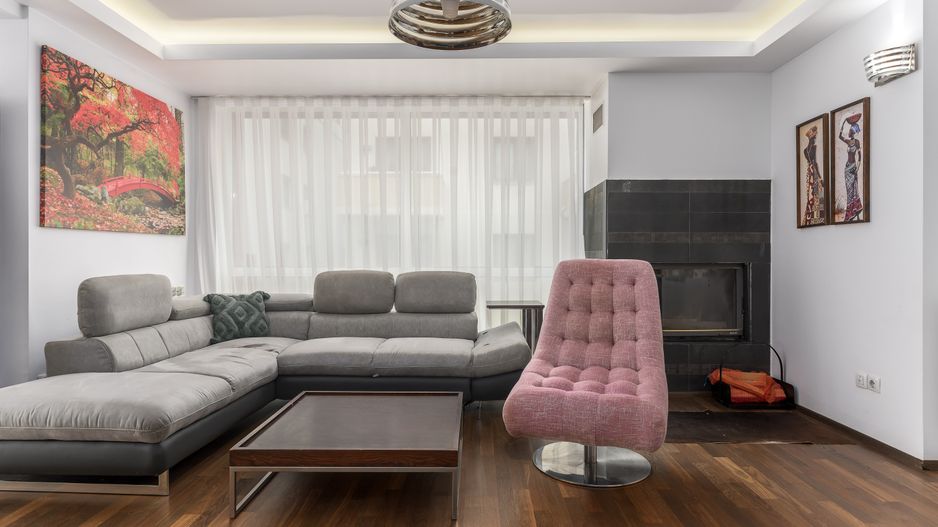 4 camere| semineu| piscina interioara | sauna | sala de sport| parcare - Poză 4
