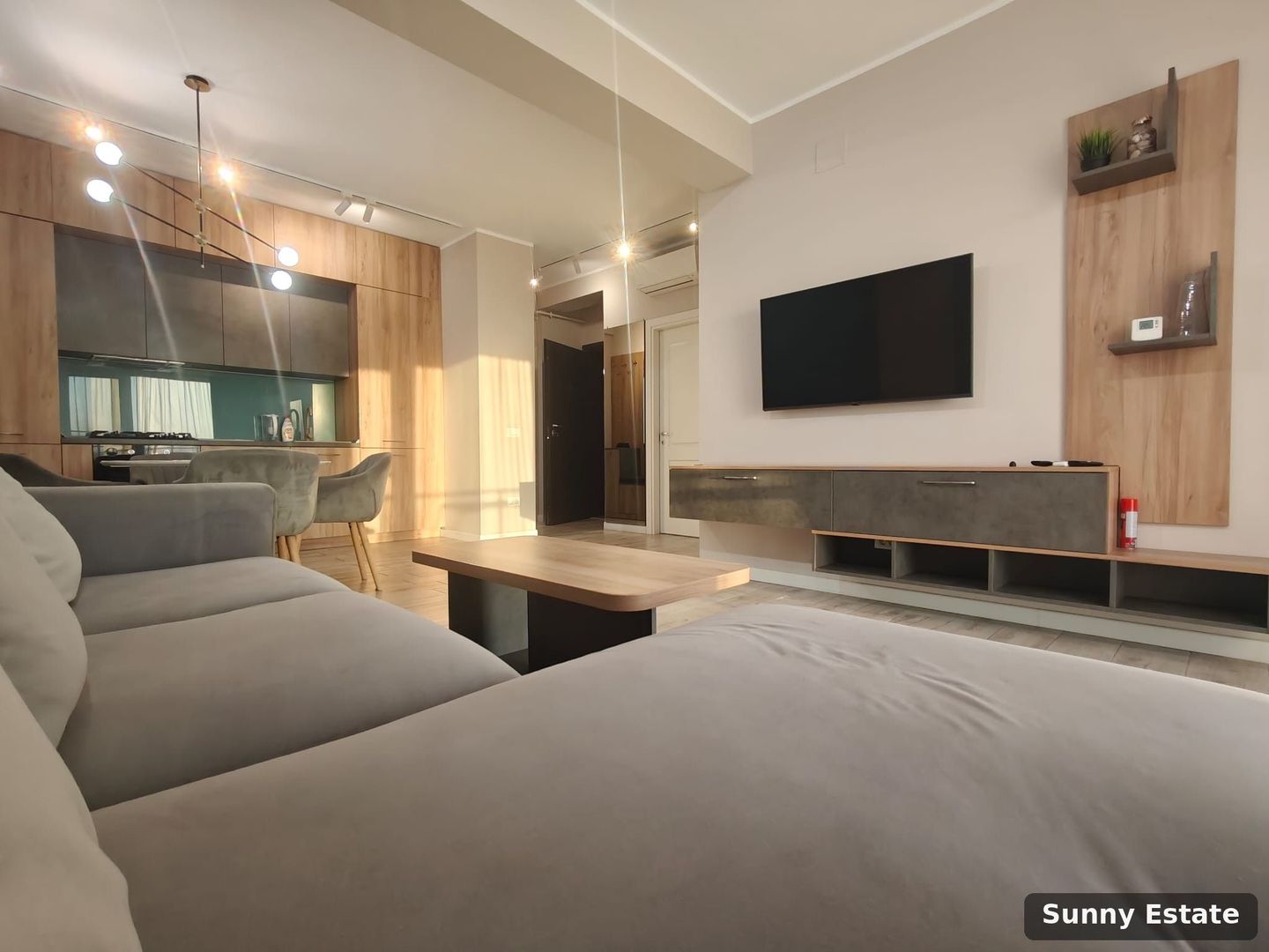 DE VÂNZARE — 3 CAMERE, B-DUL MAMAIA, DELFINARIU, VEDERE LAC - Poză 5