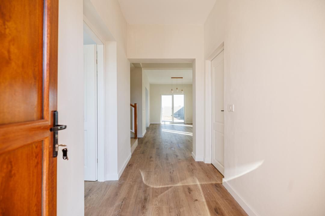 Duplex P+1E| Gata de Mutare| 5 cam, 3 bai | Teren 313 m Săcălaz| Comision 0 - Poză 9