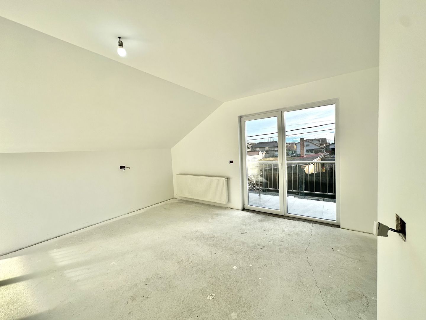 Casă individuală de vanzare  cu garaj și curte proprie – Hălchiu - Poză 17