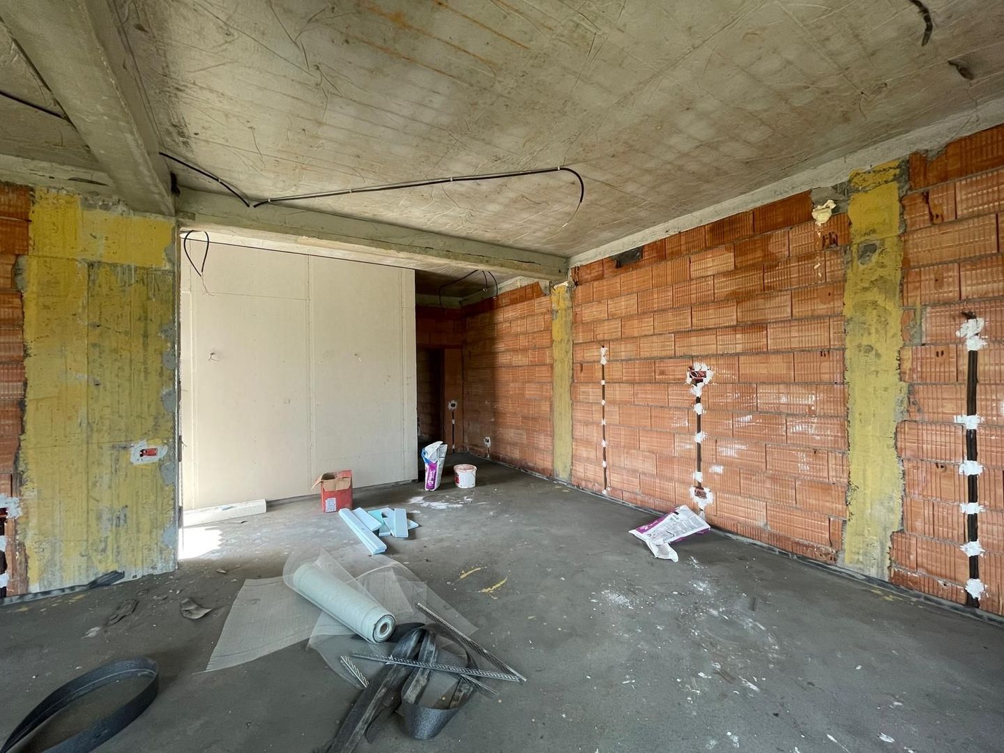 Duplex pe parter - 3 camere - zona Valery - 145.000€ - Poză 3