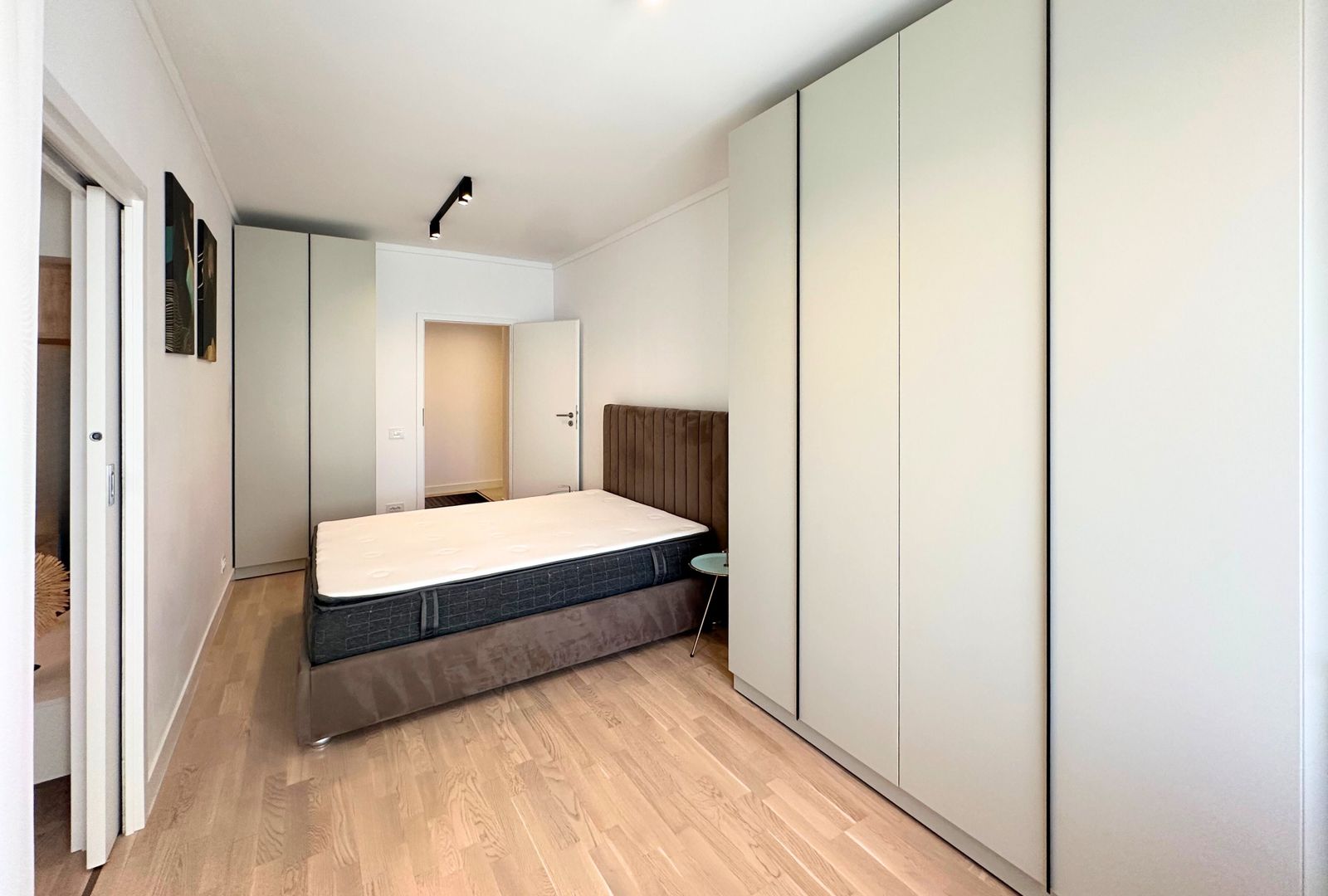 Inchiriere 2 camere cu parcare subterana Marmura residence zona Jiului - Poză 13