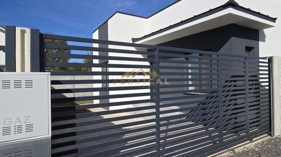 6 Case superbe situate in inima comunei Berceni - Poză 1