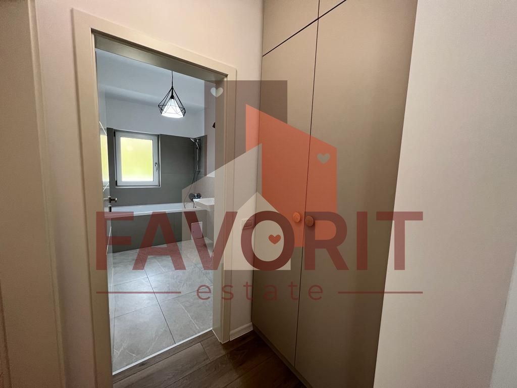 Mobilat si utilat. Vedere la padure. Parcare cu bariera - Poză 7