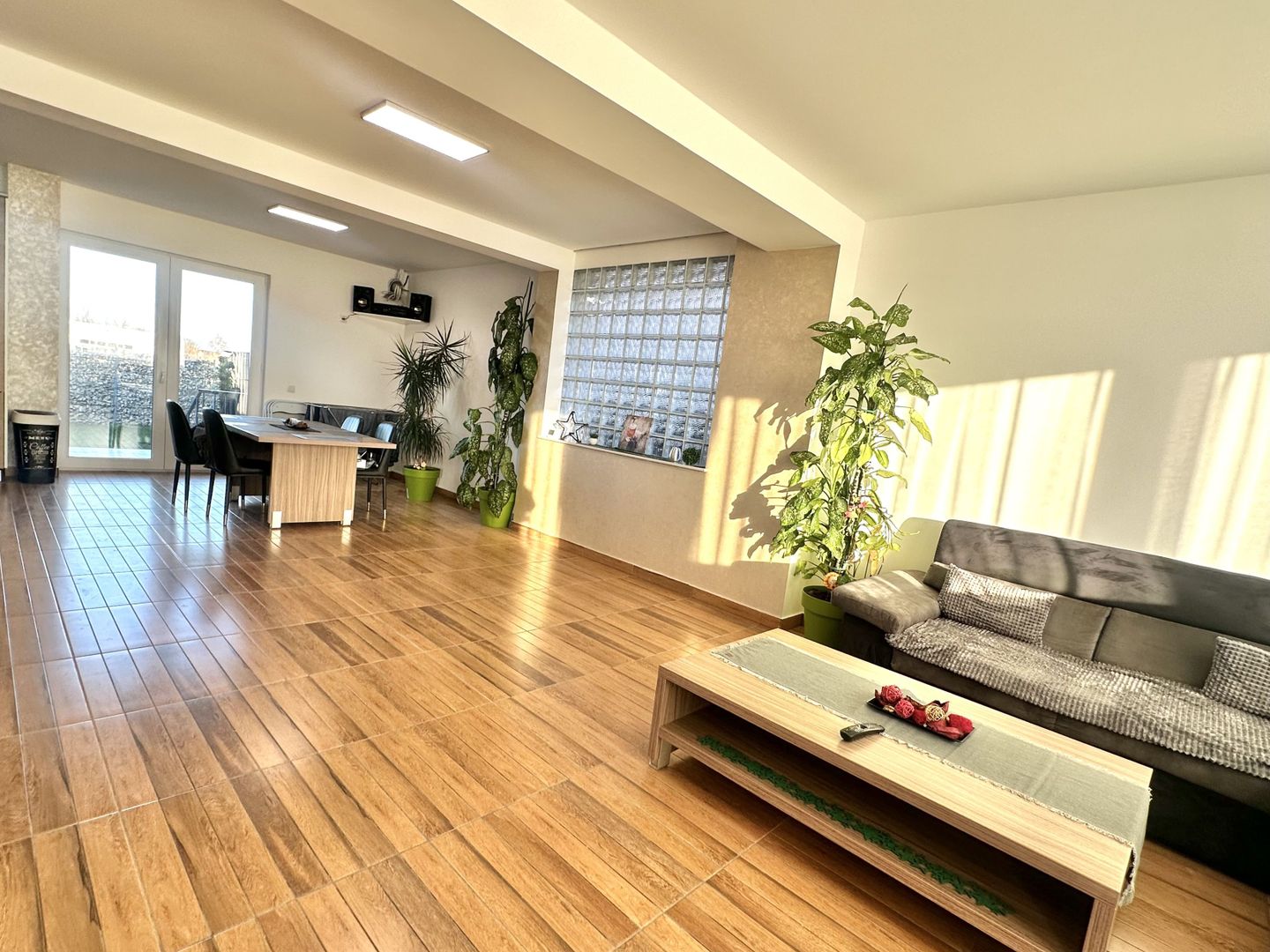 Casă tip duplex de inchiriat, Bartolomeu - Poză 11