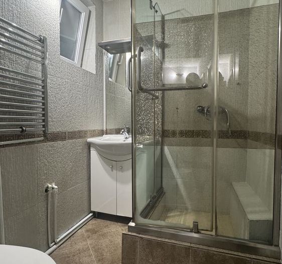 Ap 3 camere Piata Garii -Rovine et 2/4 - Poză 8