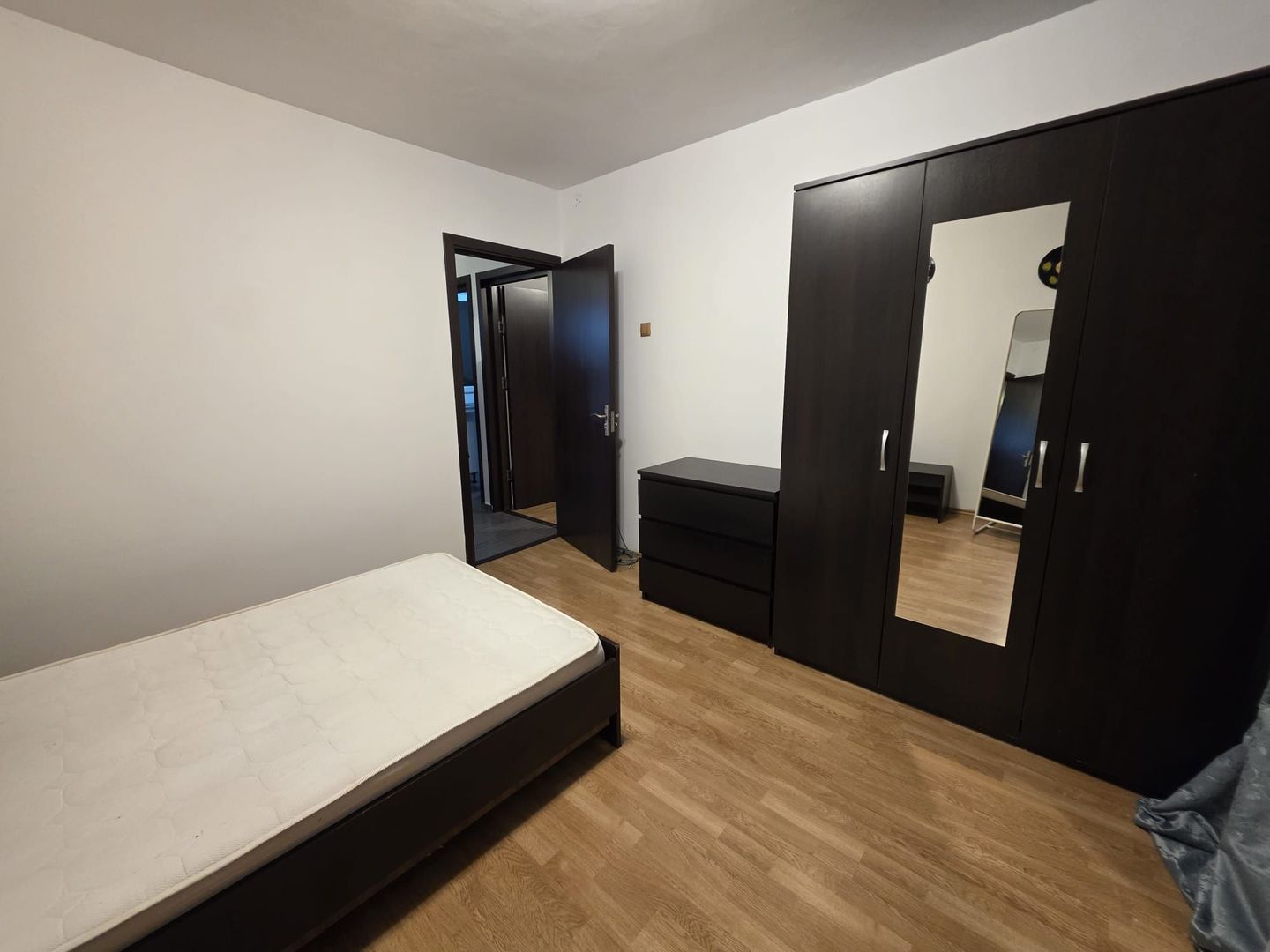 Apartament 2 camere decomandat Eroii Revolutiei - Metrou - Poză 11