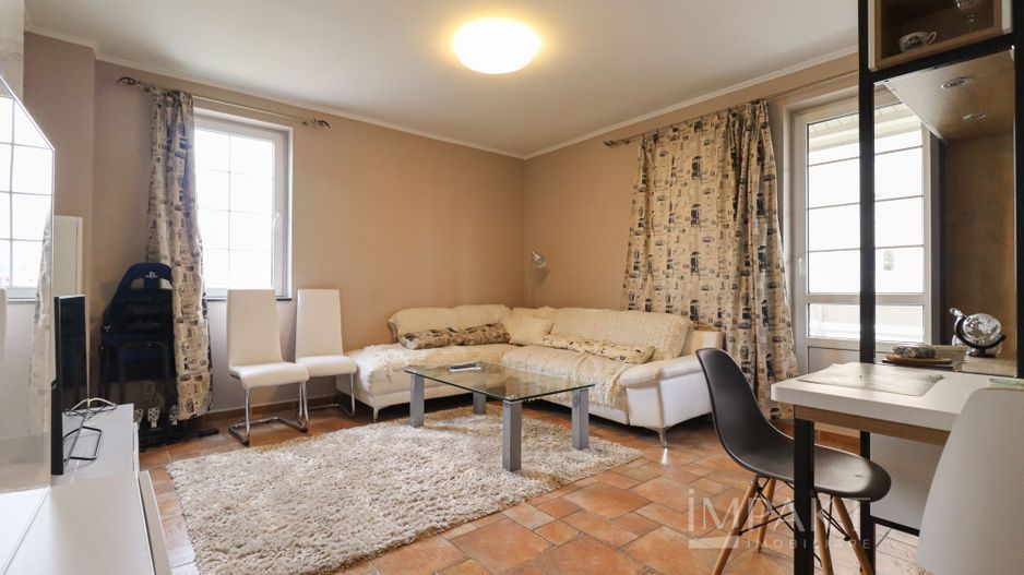 Apartament cu 4 camere, de inchiriat, situat in cartierul Manastur! - Poză 2