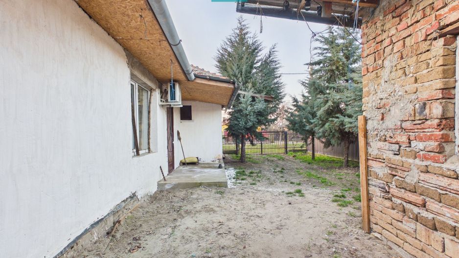 Casă din 2 corpuri cu 5 camere în  Lőkösháza - Poză 21