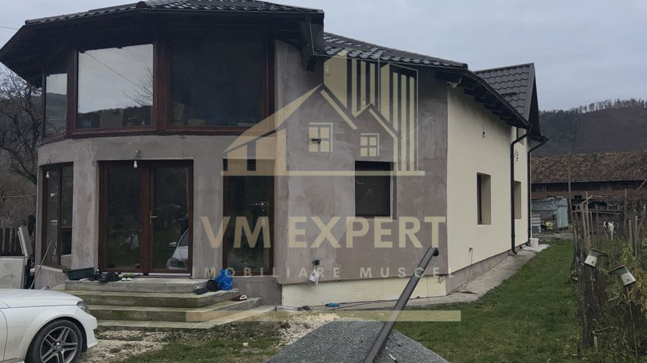 CASĂ 5 CAMERE 252 MP TEREN 1362 MP DRAGOSLAVELE ARGEȘ - Poză 2