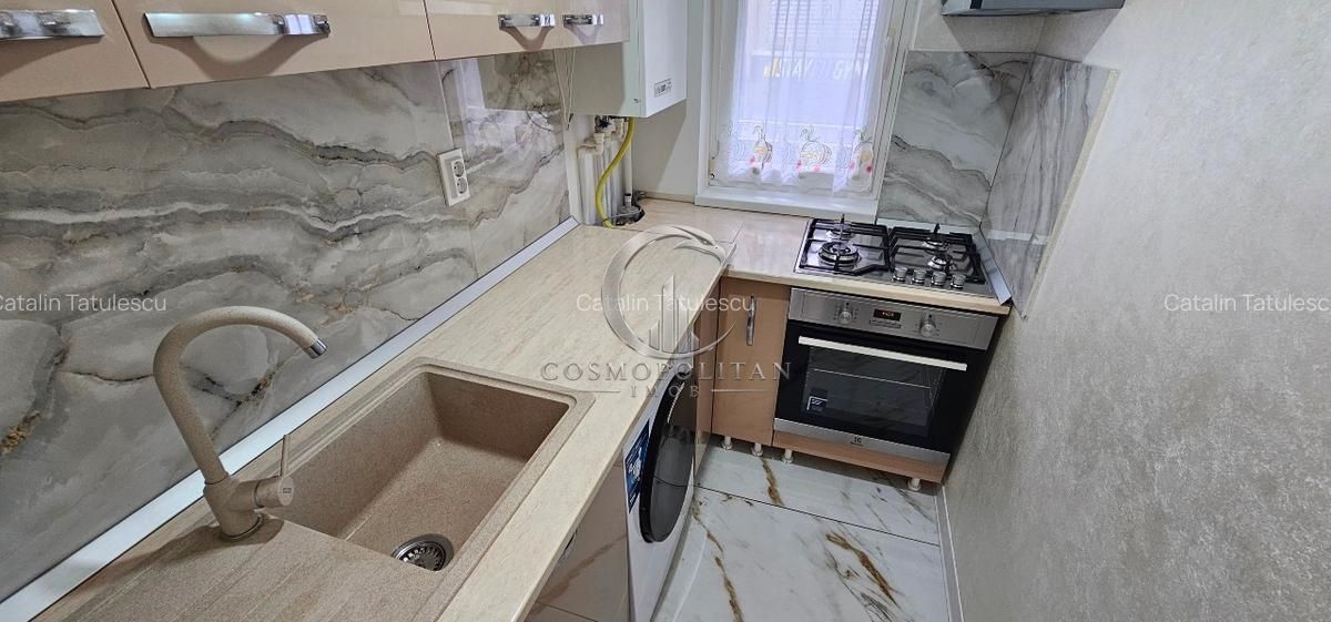 Apartament cu 2 camere ultracentral etaj 1 renovat mobilat utilat - Poză 2