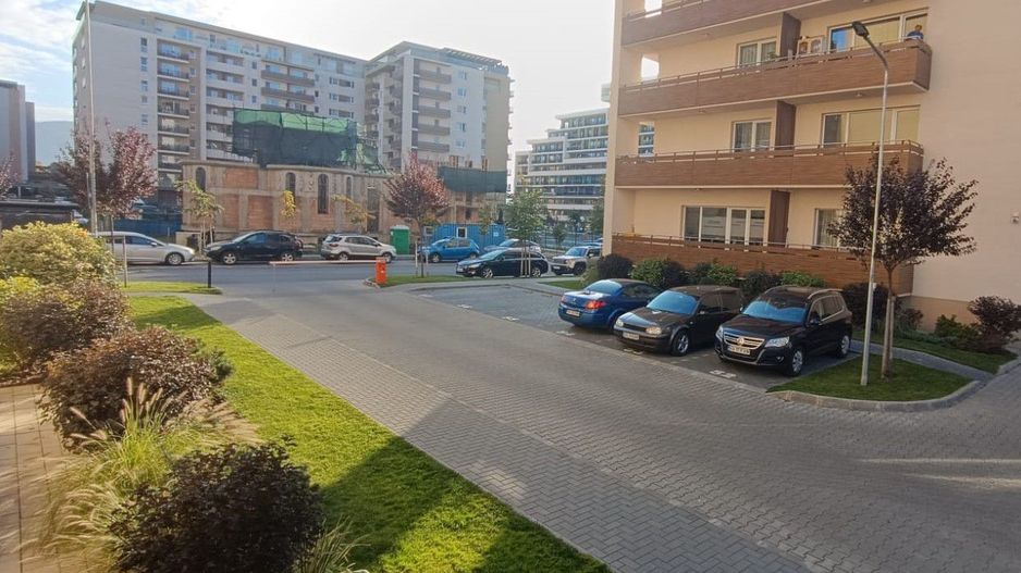 Inchiriem spatiu comercial 202 mp zona Coresi - Poză 7