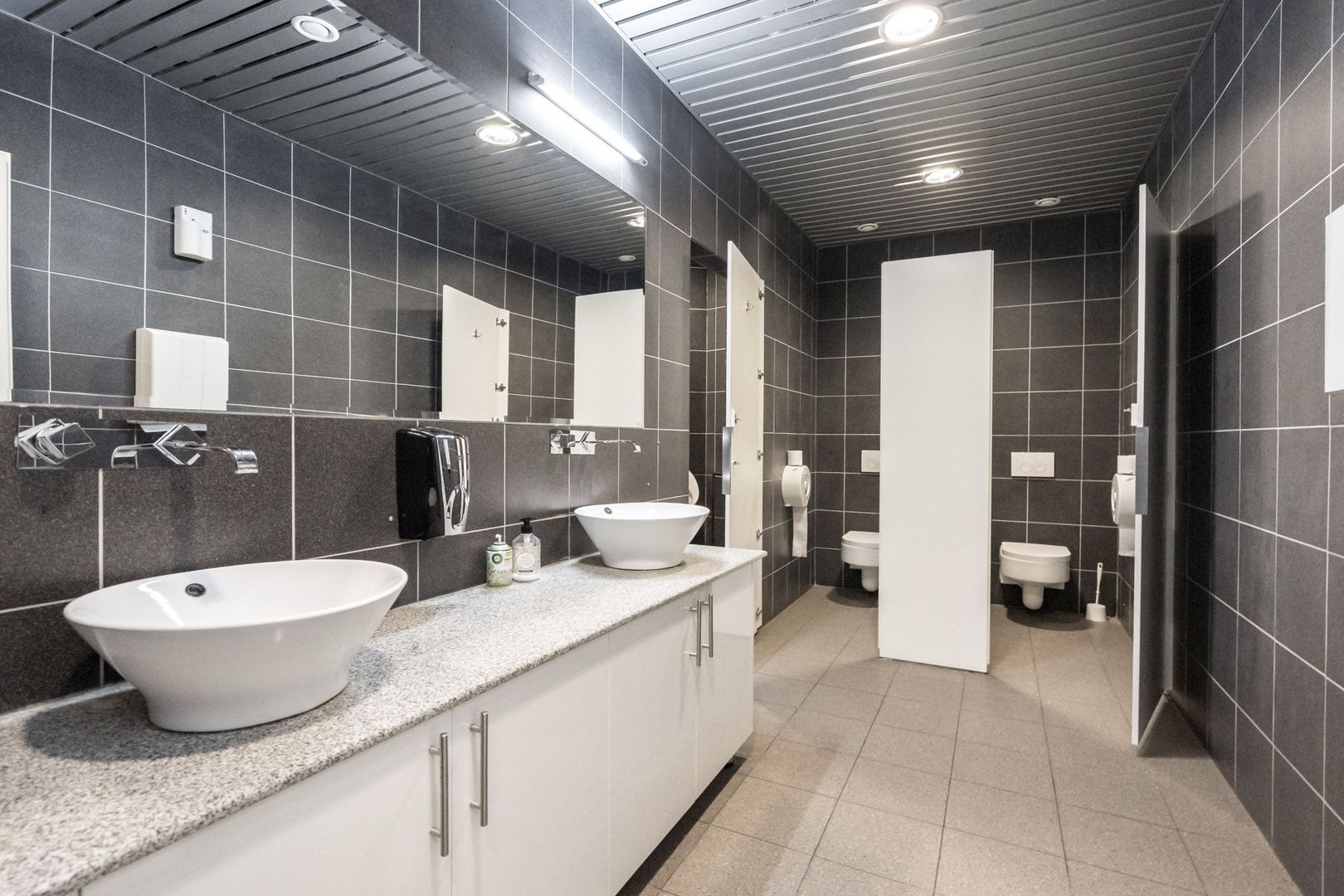 cladire de birouri 8889 mpc in Piata Alba Iulia inchiriata - Poză 12