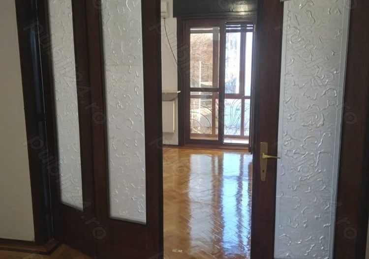 APARTAMENT IN VILA  PARCARE ZONA VICTORIEI - Poză 7