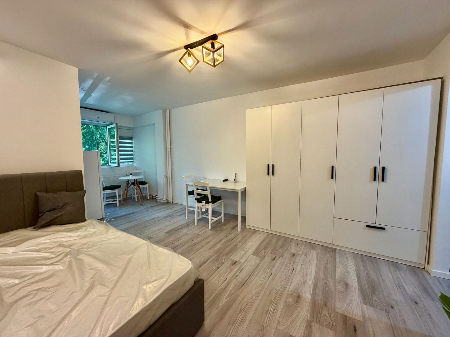 Garsoniera renovata, prima inchiriere - Drumul Taberei - Poză 3
