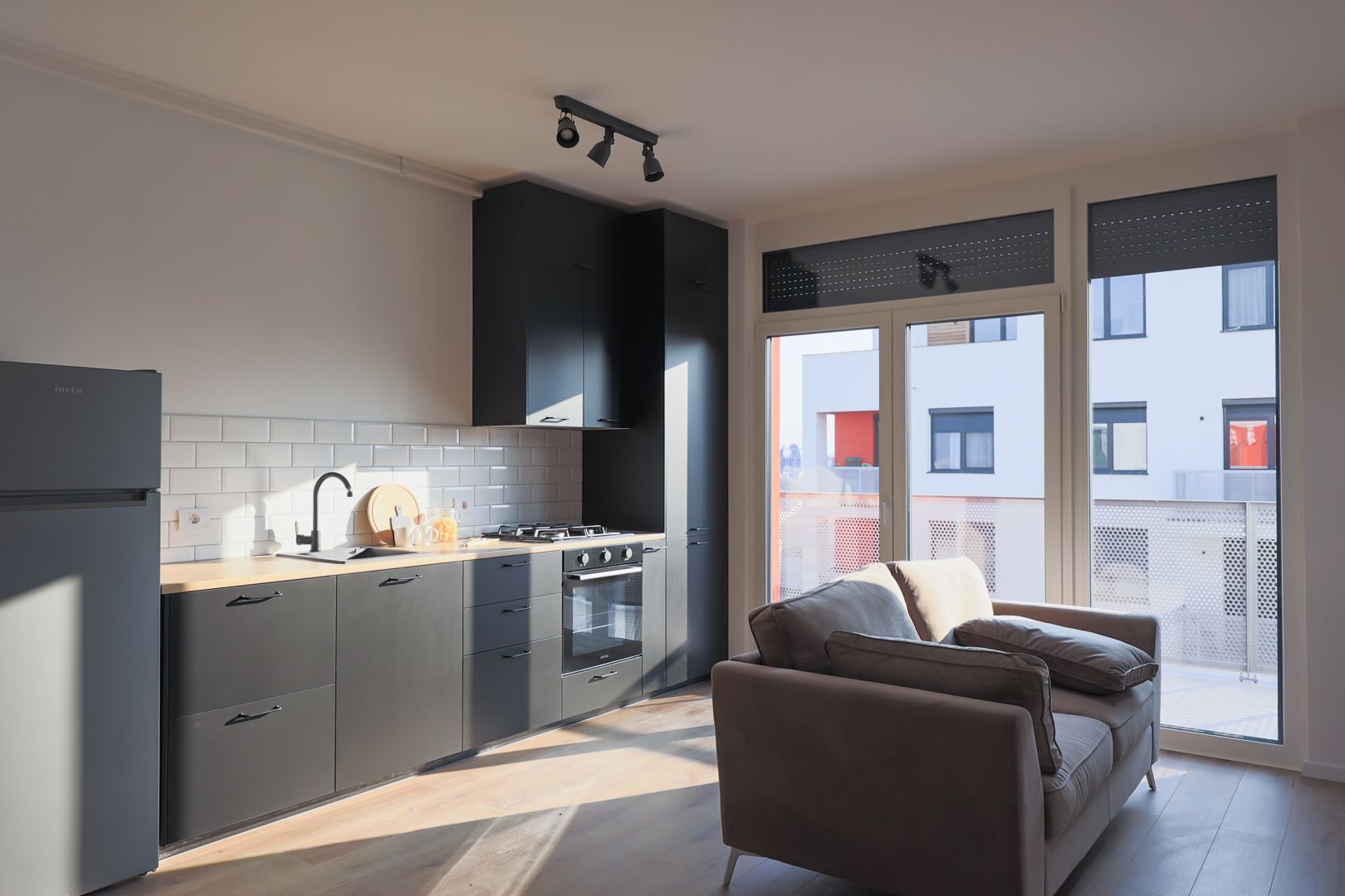 De inchiriat apartament nou si modern cu 2 camere in ARED AFI - Poză 2