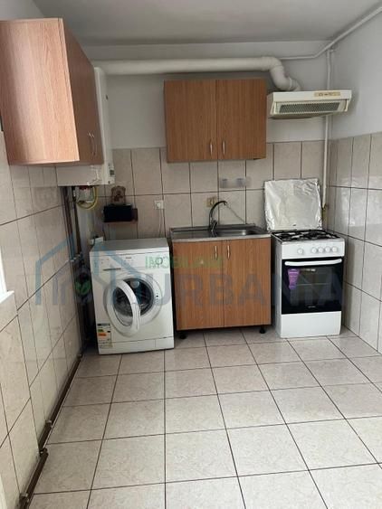 VAND GARSONIERA MOBILATA ETAJ 1 IASI 69 mii EURO NEGOCIABIL - Poză 2