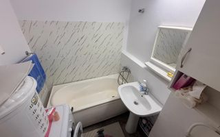 2 camere| cu vedere catre Bega-zona superba| apartament frumos, costuri mici| - Poză 14