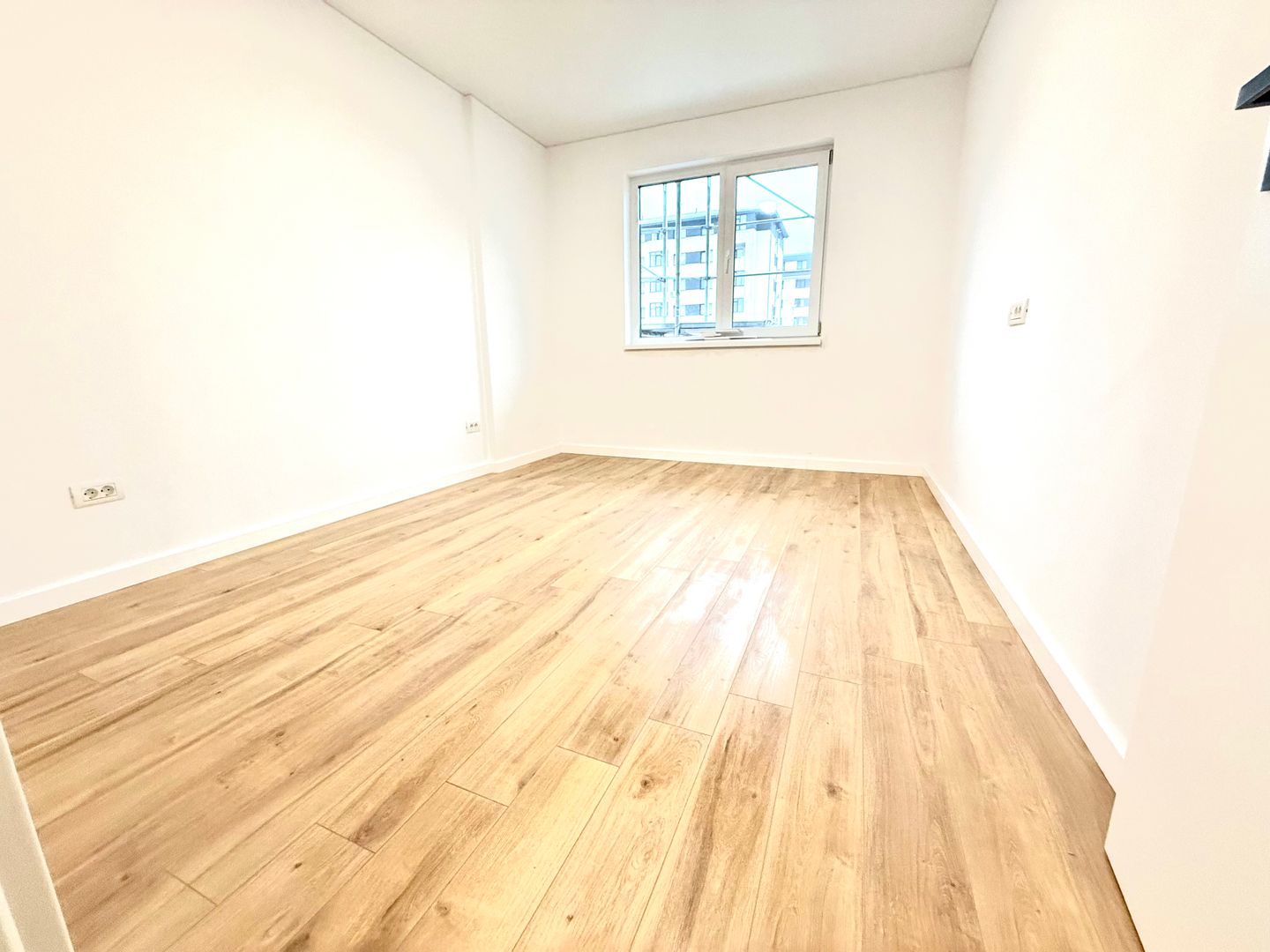 Ap. 2 cam. aprilie 2026 zona Militari Residence - Poză 3